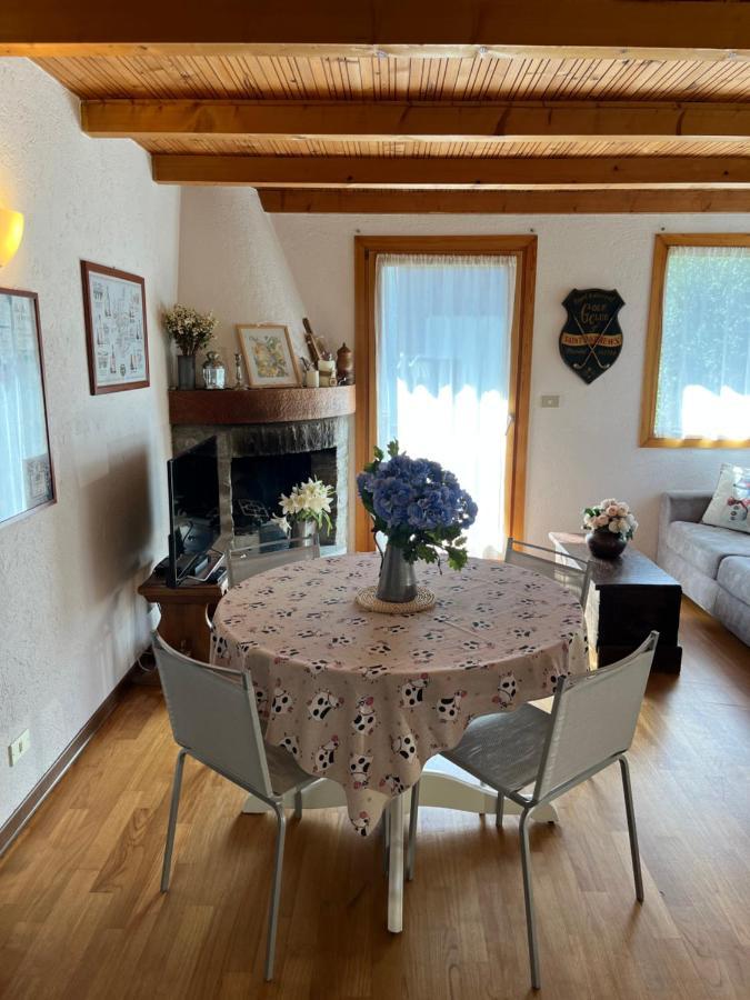 Chalet Blanc "Le Flocon" Courmayeur Exterior foto