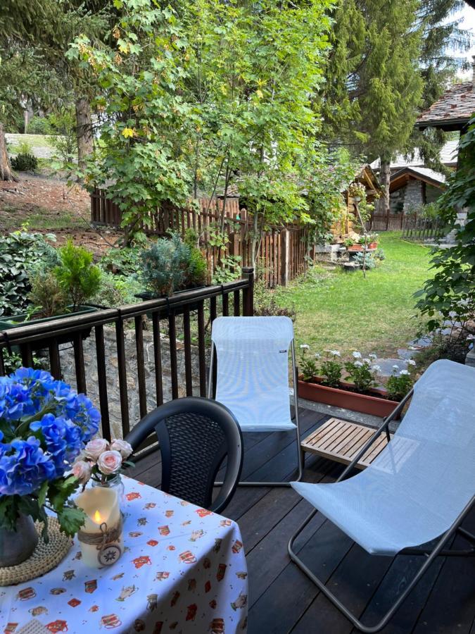Chalet Blanc "Le Flocon" Courmayeur Exterior foto