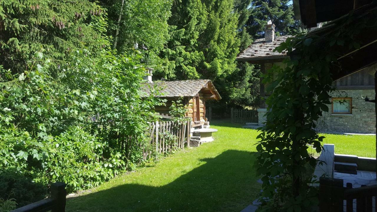 Chalet Blanc "Le Flocon" Courmayeur Exterior foto